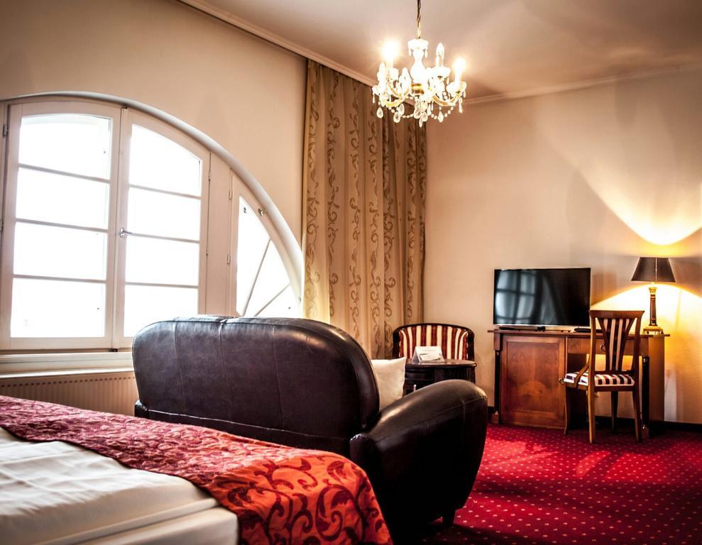 Hotel Prinzenpalais Бад-Доберан Экстерьер фото