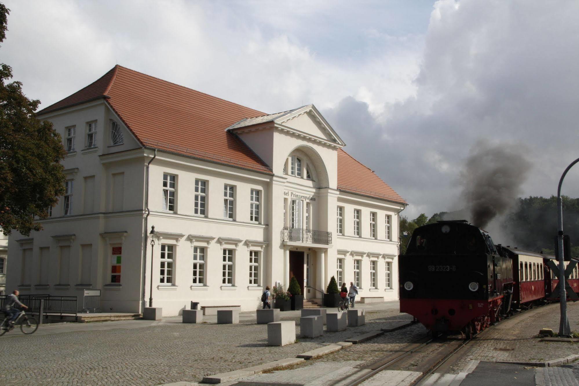 Hotel Prinzenpalais Бад-Доберан Экстерьер фото